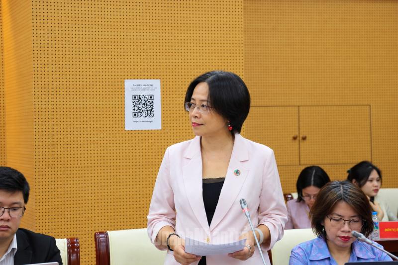 Bà Nguyễn Thị Lan Hương, Ủy viên Đoàn Chủ tịch Trung ương Hội Doanh nhân trẻ Việt Nam, Chủ tịch Câu lạc bộ Nông nghiệp công nghệ cao tại Hội nghị  (Ảnh: Phan Chính)