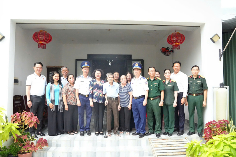 Đoàn đại biểu Hội Doanh nhân trẻ Việt Nam tham dự nhiều hoạt động tri ân, hỗ trợ trong khuôn khổ chương trình Trung thu biên cương 2026.