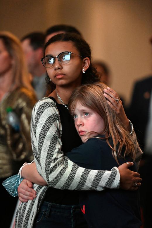 Trẻ em đang xem kết quả bầu cử tại Atlanta. Ảnh: Reuters