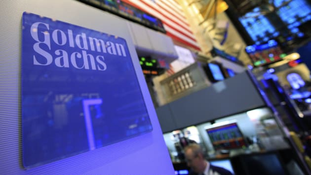 Ngân hàng Goldman Sachs cho rằng, kinh tế toàn cầu sẽ phục hồi hình chữ V rõ nét. Ảnh: CNBC