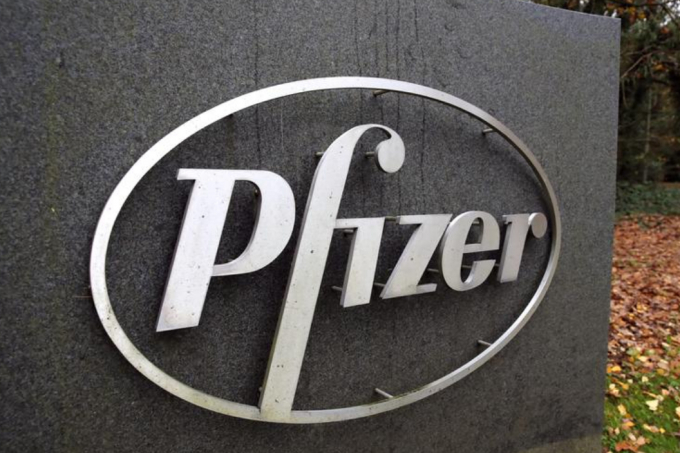 CEO Pfizer bán hơn 5 triệu USD cổ phiếu cùng ngày Pfizer công bố vaccine ngừa Covid-19 hiệu quả. Ảnh: Reuters