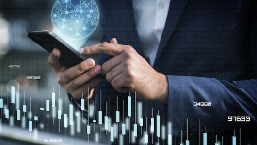 Chứng khoán hụt hơi trong cuộc đua hút tiền