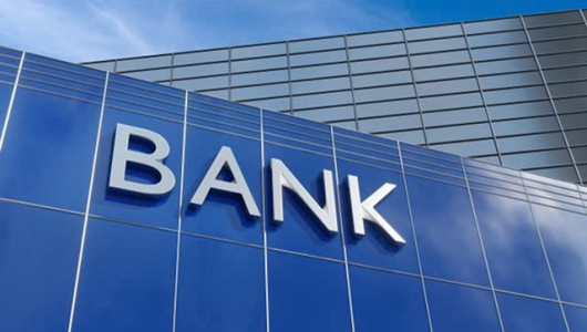 Hàng loạt ngân hàng đồng loạt giảm lãi suất: khơi thông dòng vốn và phục hồi kinh tế