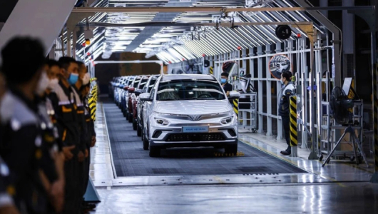 Đề xuất kéo dài miễn lệ phí trước bạ ô tô điện đến hết năm 2030