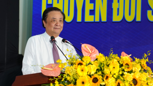 'Vùng đất chỉ thực sự lớn khi con người lớn hơn'