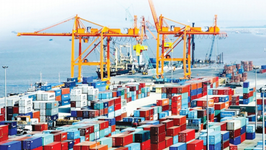 Tăng trưởng tăng tốc, doanh nghiệp vẫn chịu sức ép
