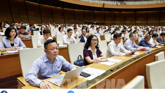 Quốc hội thảo luận giải pháp thực hiện mục tiêu tăng trưởng '2 con số'