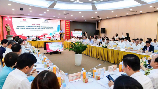 Chuyển đổi xanh: Khi 'tấm vé' vào thị trường không còn là giá rẻ