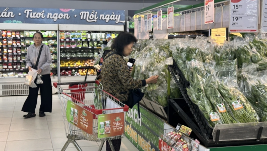 Giá cả leo thang trên diện rộng, dư địa kiểm soát lạm phát ngày càng thu hẹp