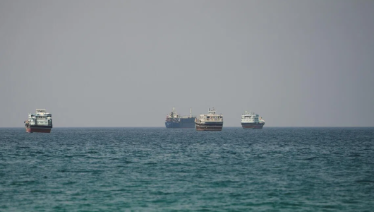 Bên trong tử địa Hormuz khi giá dầu áp sát 100 USD