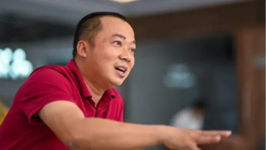 Ông Đoàn Văn Hiểu Em thoái lượng lớn vốn để gom Điện Máy Xanh